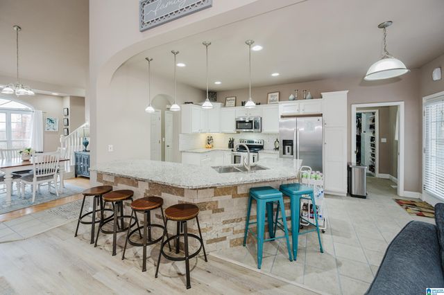 2746 CROSSVINE DRIVE, Helena, AL 35022