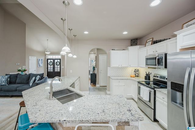 2746 CROSSVINE DRIVE, Helena, AL 35022