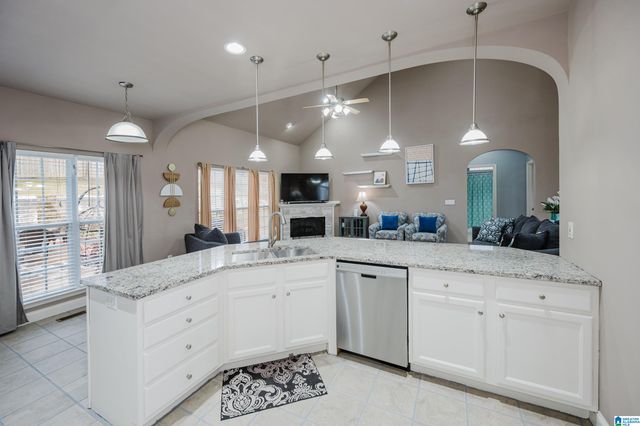 2746 CROSSVINE DRIVE, Helena, AL 35022