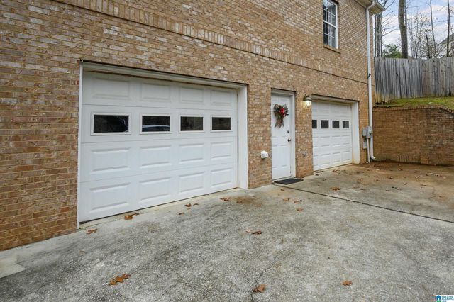 2746 CROSSVINE DRIVE, Helena, AL 35022