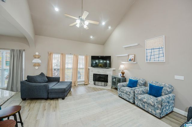 2746 CROSSVINE DRIVE, Helena, AL 35022