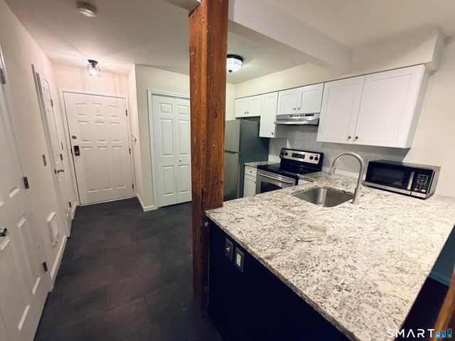 25 Grand Street 111, Norwalk, CT 06851