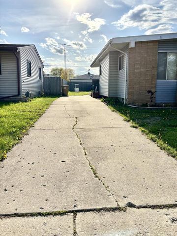 1868 19th AVENUE, Kenosha, WI 53140