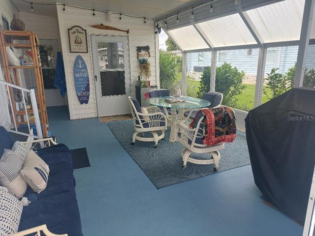 184 INDEPENDENCE AVENUE 8, Palm Harbor, FL 34684