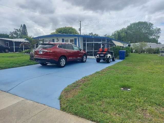 184 INDEPENDENCE AVENUE 8, Palm Harbor, FL 34684