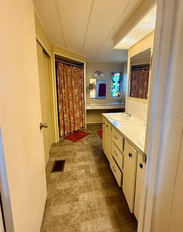 184 INDEPENDENCE AVENUE 8, Palm Harbor, FL 34684