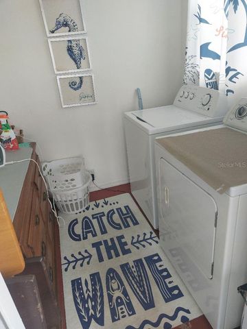 184 INDEPENDENCE AVENUE 8, Palm Harbor, FL 34684