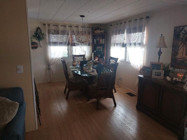 184 INDEPENDENCE AVENUE 8, Palm Harbor, FL 34684