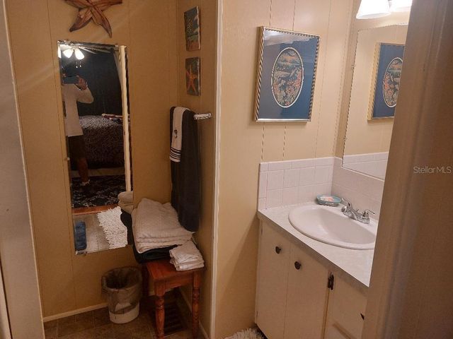 184 INDEPENDENCE AVENUE 8, Palm Harbor, FL 34684