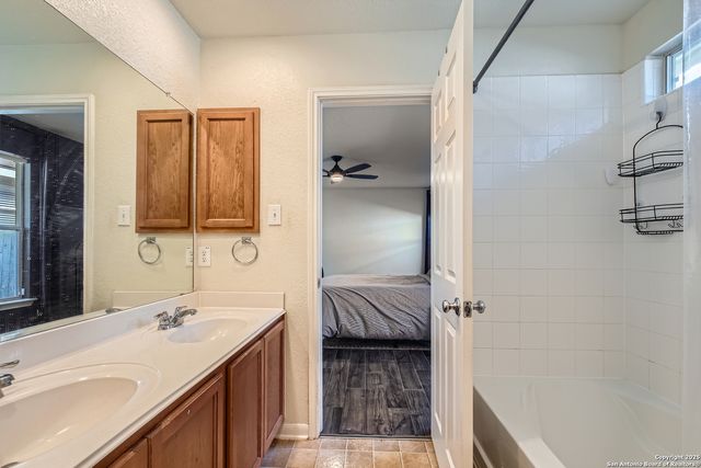 10122 Divine Breeze, San Antonio, TX 78251