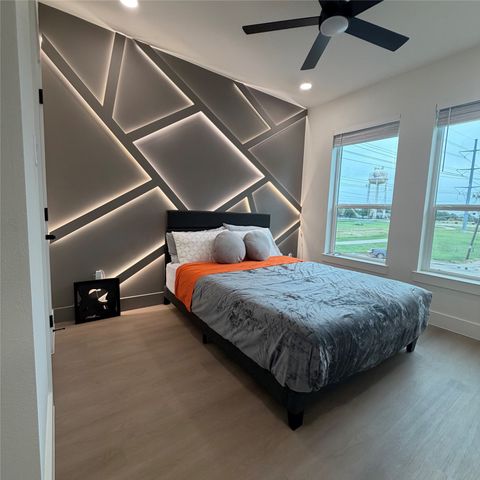 5200 GIBSON Drive, The Colony, TX 75056