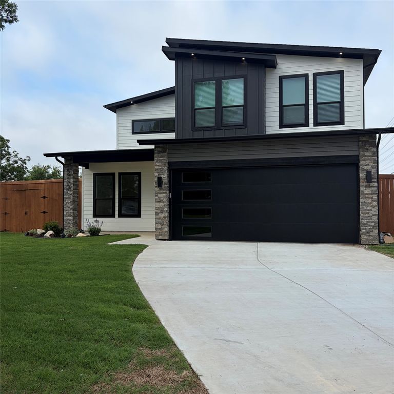 5200 GIBSON Drive, The Colony, TX 75056