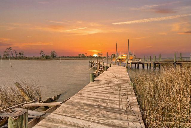 1233 Capri Drive, Panama City, FL 32405