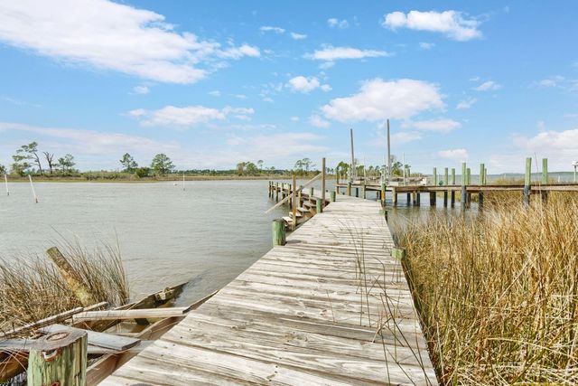 1233 Capri Drive, Panama City, FL 32405