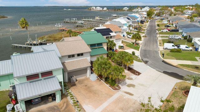 1233 Capri Drive, Panama City, FL 32405