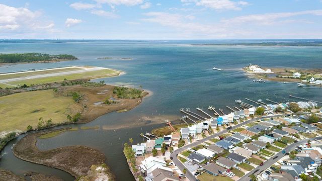 1233 Capri Drive, Panama City, FL 32405