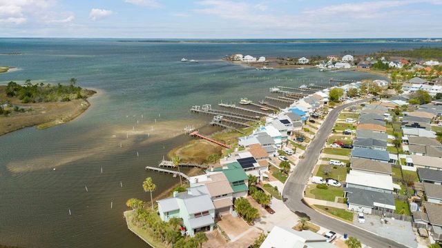 1233 Capri Drive, Panama City, FL 32405