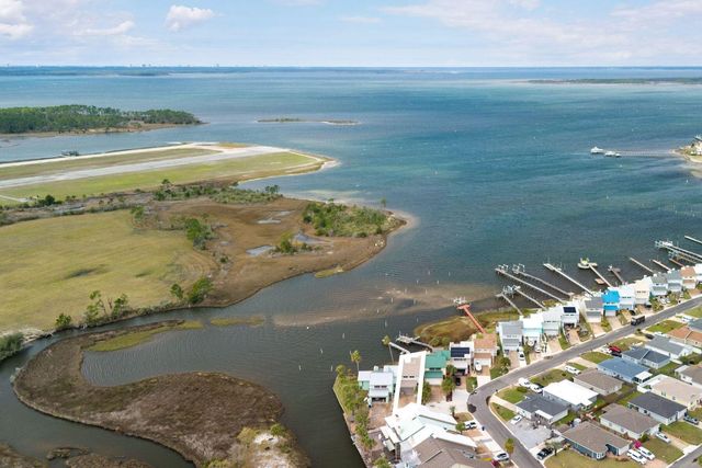 1233 Capri Drive, Panama City, FL 32405