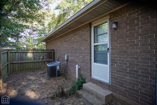 1900 Ridge Road, Jonesboro, AR 72401