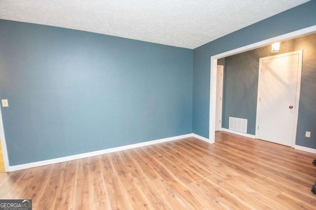 217 Cosby Drive, Lagrange, GA 30241