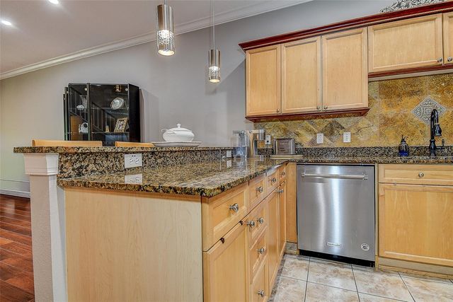 256 VALENCIA CIRCLE, St Petersburg, FL 33716