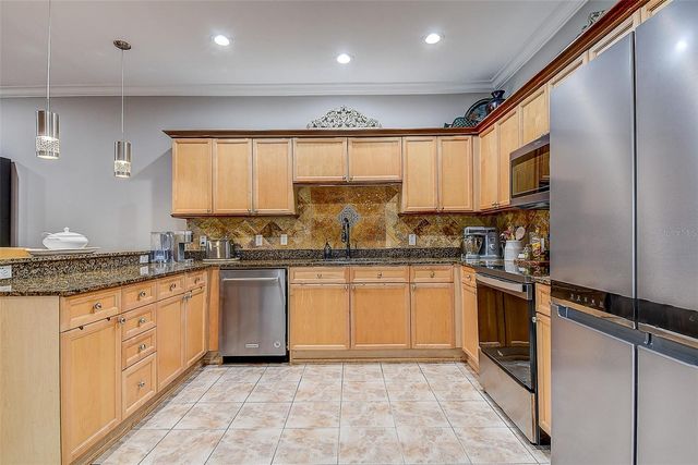 256 VALENCIA CIRCLE, St Petersburg, FL 33716