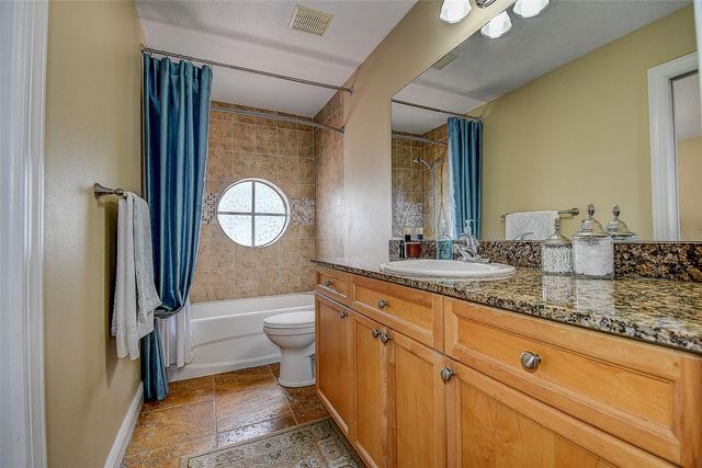 256 VALENCIA CIRCLE, St Petersburg, FL 33716