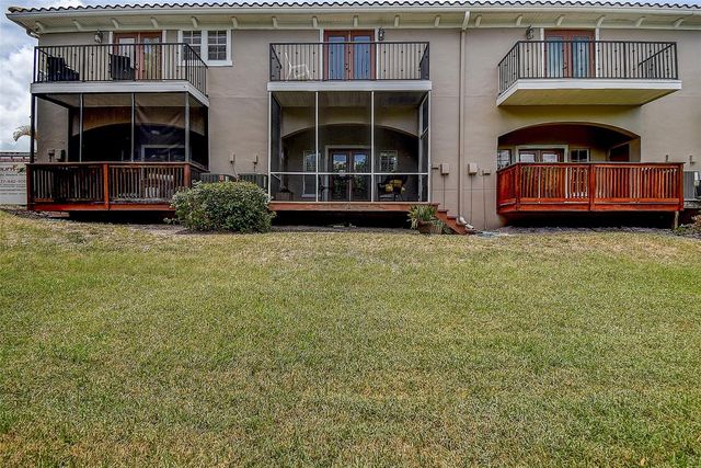 256 VALENCIA CIRCLE, St Petersburg, FL 33716