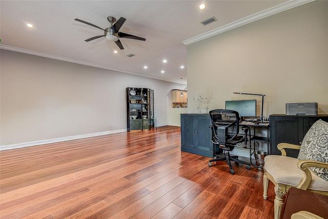 256 VALENCIA CIRCLE, St Petersburg, FL 33716