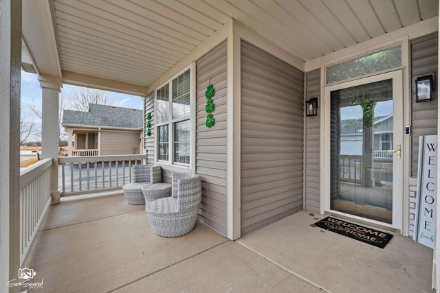 15958 Buckner Pond Way, Crest Hill, IL 60403