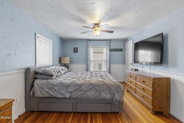 27 Long Avenue, Rotterdam, NY 12304