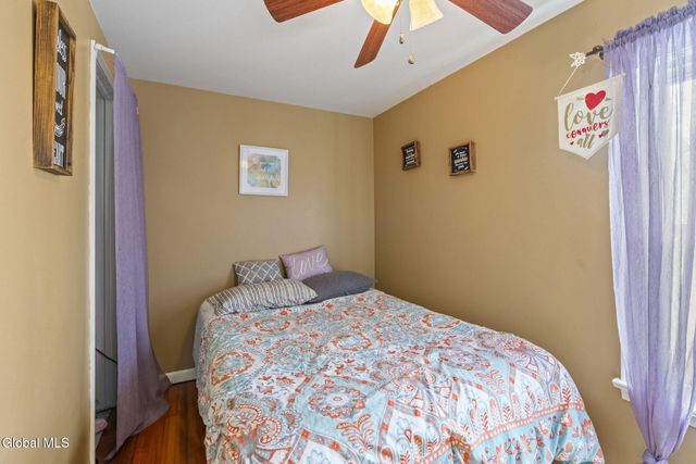 27 Long Avenue, Rotterdam, NY 12304