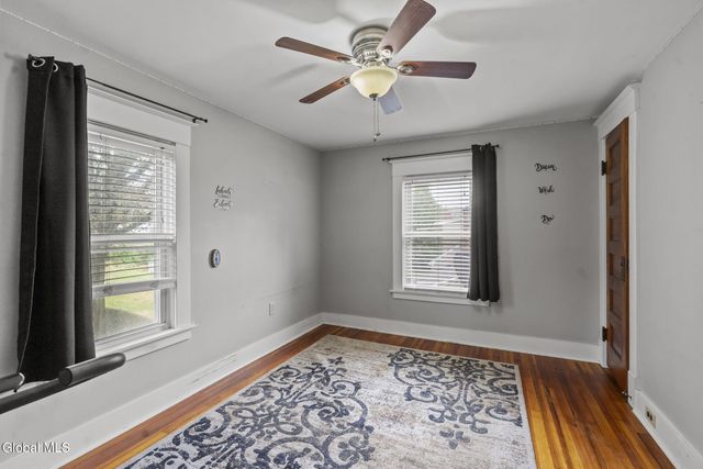 27 Long Avenue, Rotterdam, NY 12304