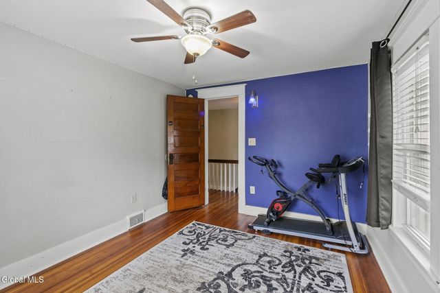 27 Long Avenue, Rotterdam, NY 12304