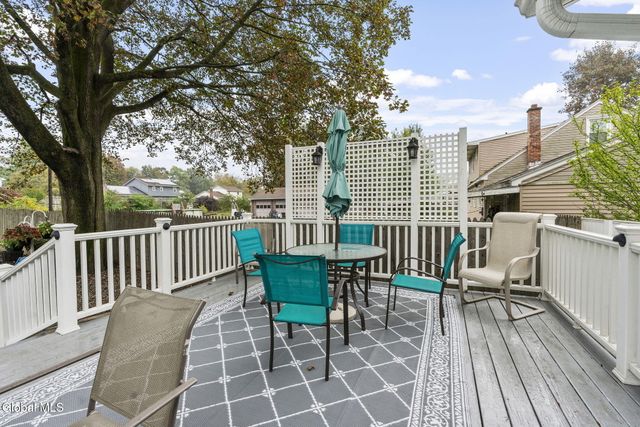 27 Long Avenue, Rotterdam, NY 12304