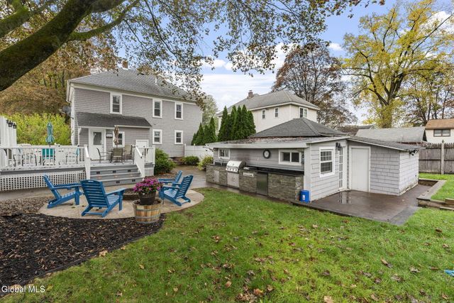 27 Long Avenue, Rotterdam, NY 12304