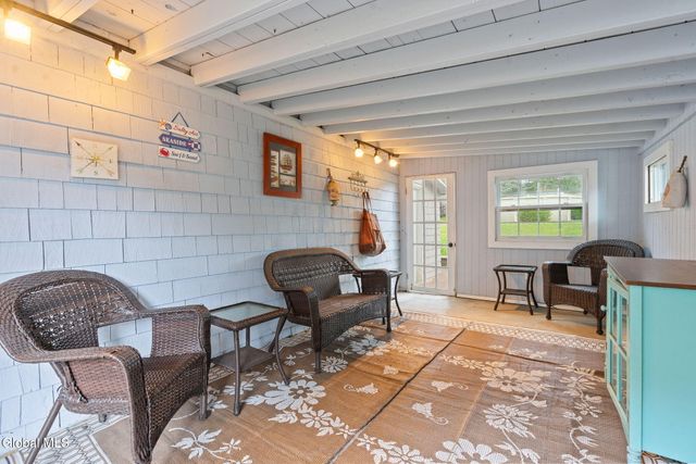 27 Long Avenue, Rotterdam, NY 12304