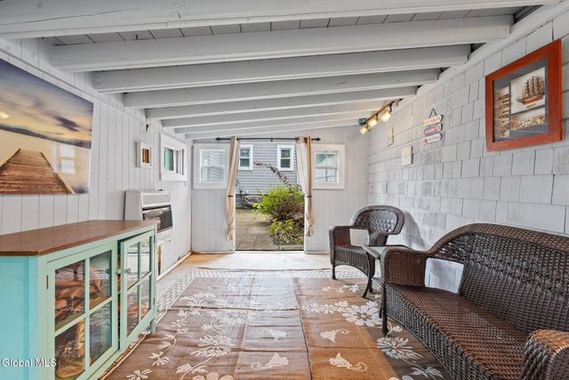 27 Long Avenue, Rotterdam, NY 12304