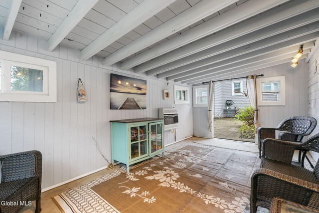 27 Long Avenue, Rotterdam, NY 12304