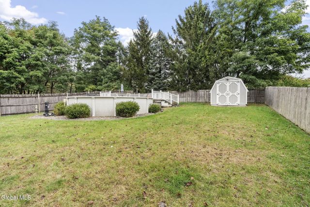 27 Long Avenue, Rotterdam, NY 12304