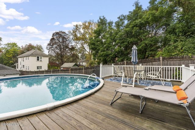 27 Long Avenue, Rotterdam, NY 12304