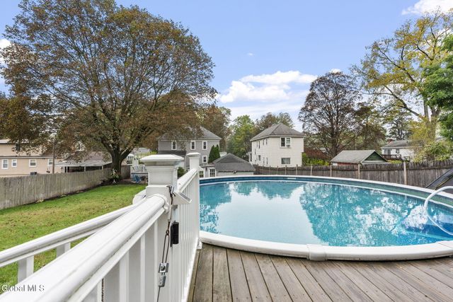 27 Long Avenue, Rotterdam, NY 12304