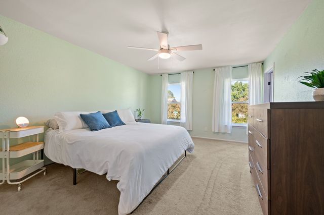 728 Heather Wood Drive, Grapevine, TX 76051