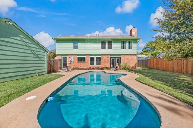 728 Heather Wood Drive, Grapevine, TX 76051