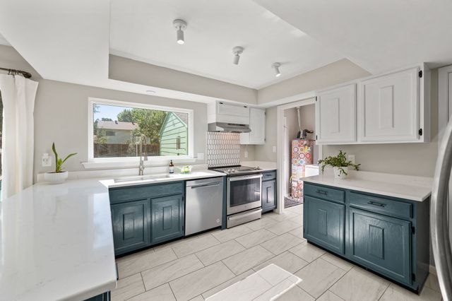 728 Heather Wood Drive, Grapevine, TX 76051