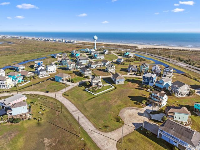 3903 Palmdale Court, Galveston, TX 77554