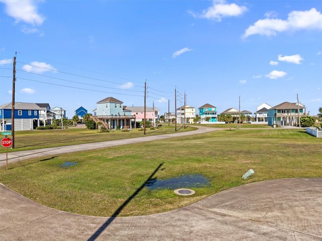 3903 Palmdale Court, Galveston, TX 77554