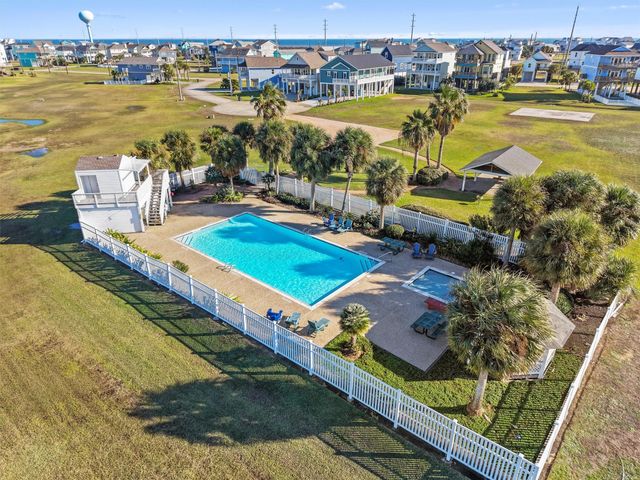 3903 Palmdale Court, Galveston, TX 77554