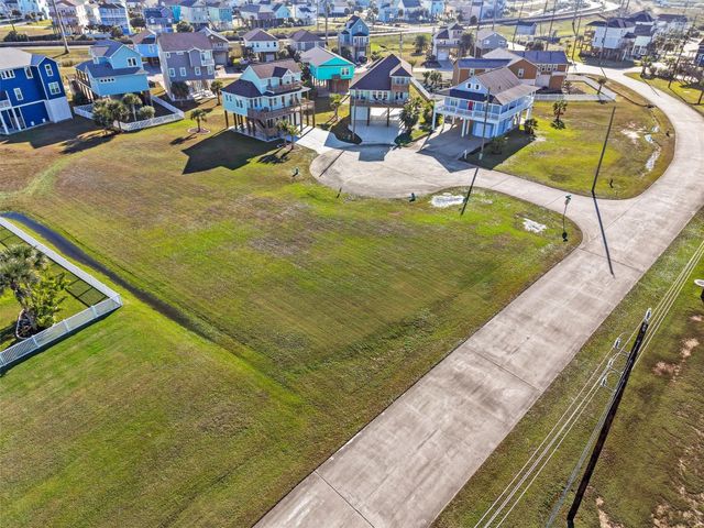3903 Palmdale Court, Galveston, TX 77554