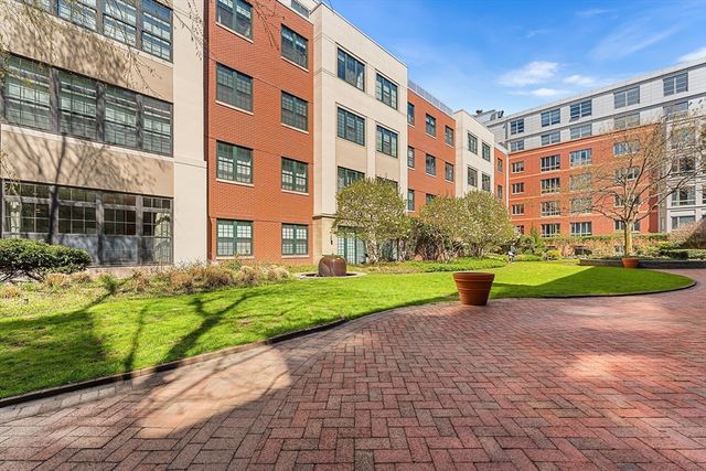 17 Otis St 105, Cambridge, MA 02141